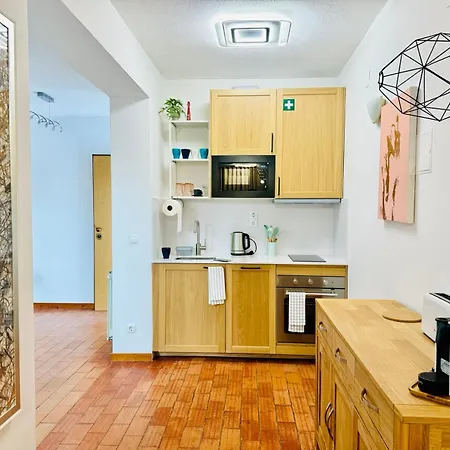Aomo Art Space Guest house Oeiras