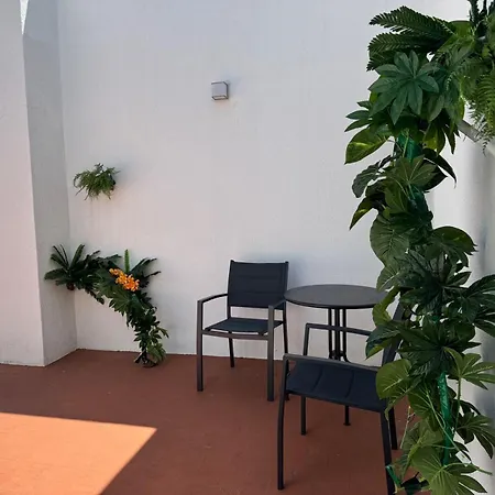 Guest house Aomo Art Space *