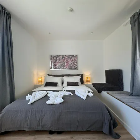Aomo Art Space Guest house *