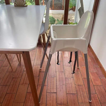 Gasthuis Aomo Art Space Oeiras