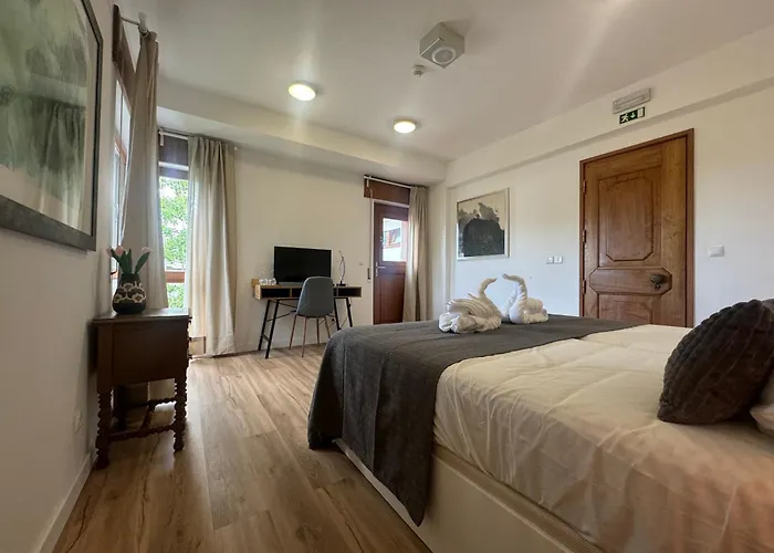 בית הארחה Aomo Art Space אוייראס