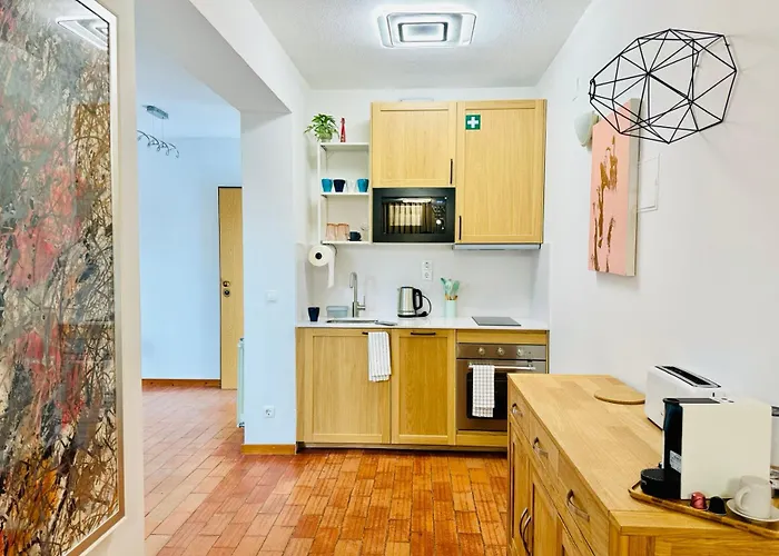 Aomo Art Space בית הארחה אוייראס