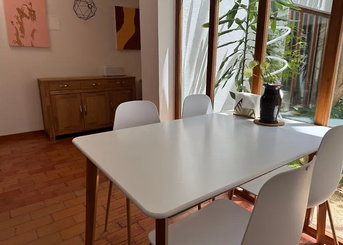 Aomo Art Space בית הארחה