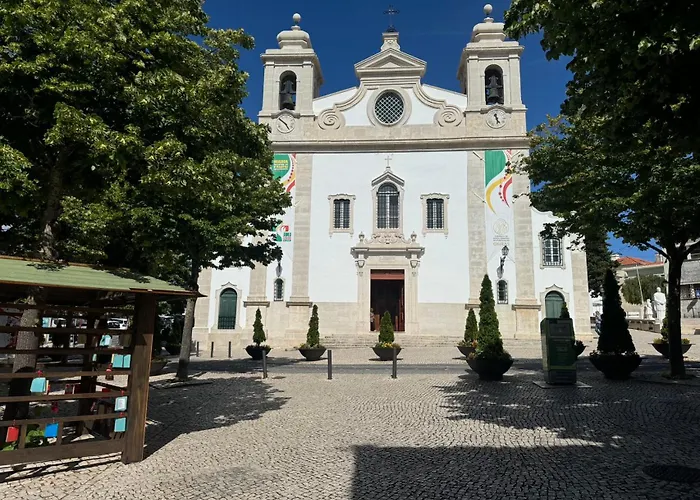 בית הארחה Aomo Art Space אוייראס