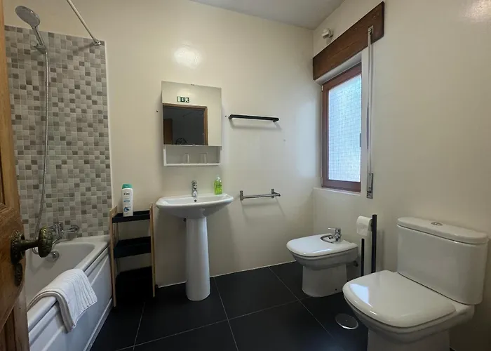 Aomo Art Space בית הארחה אוייראס