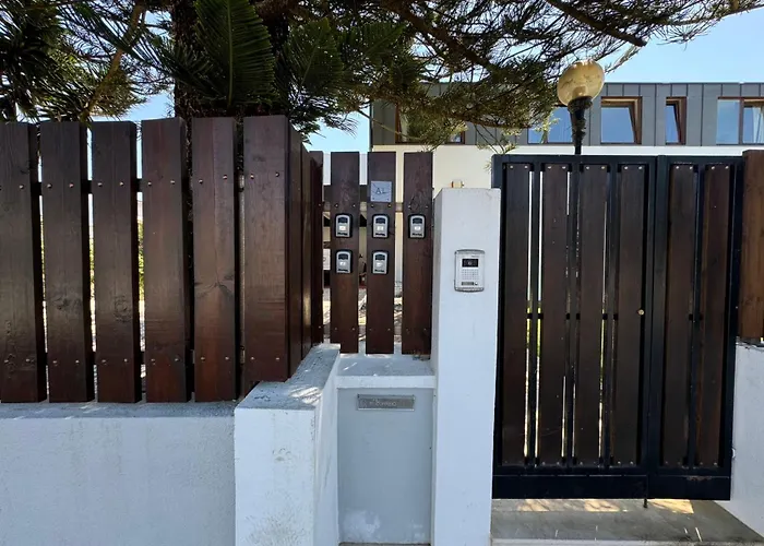 Aomo Art Space בית הארחה