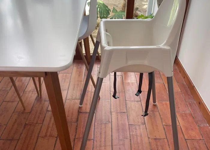 בית הארחה Aomo Art Space אוייראס